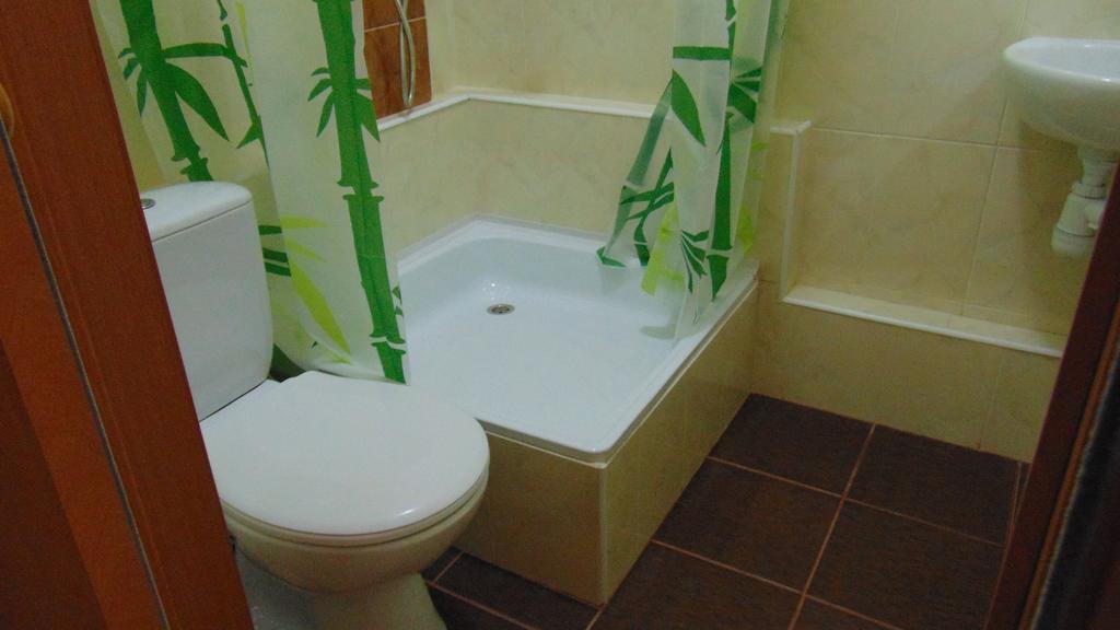 Ferienwohnung Bambukovyi Gai Kiew Exterior foto
